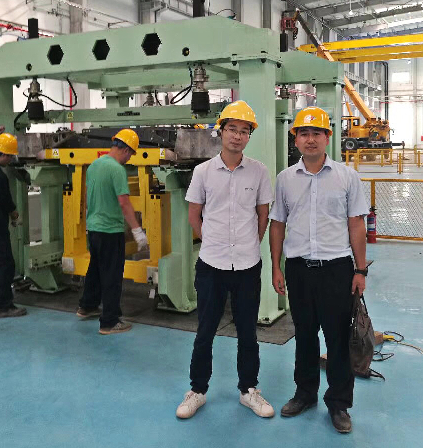 基準工業(yè)設計總監(jiān)劉坤、基準設計機構大區(qū)副總經理劉開3.JPG
